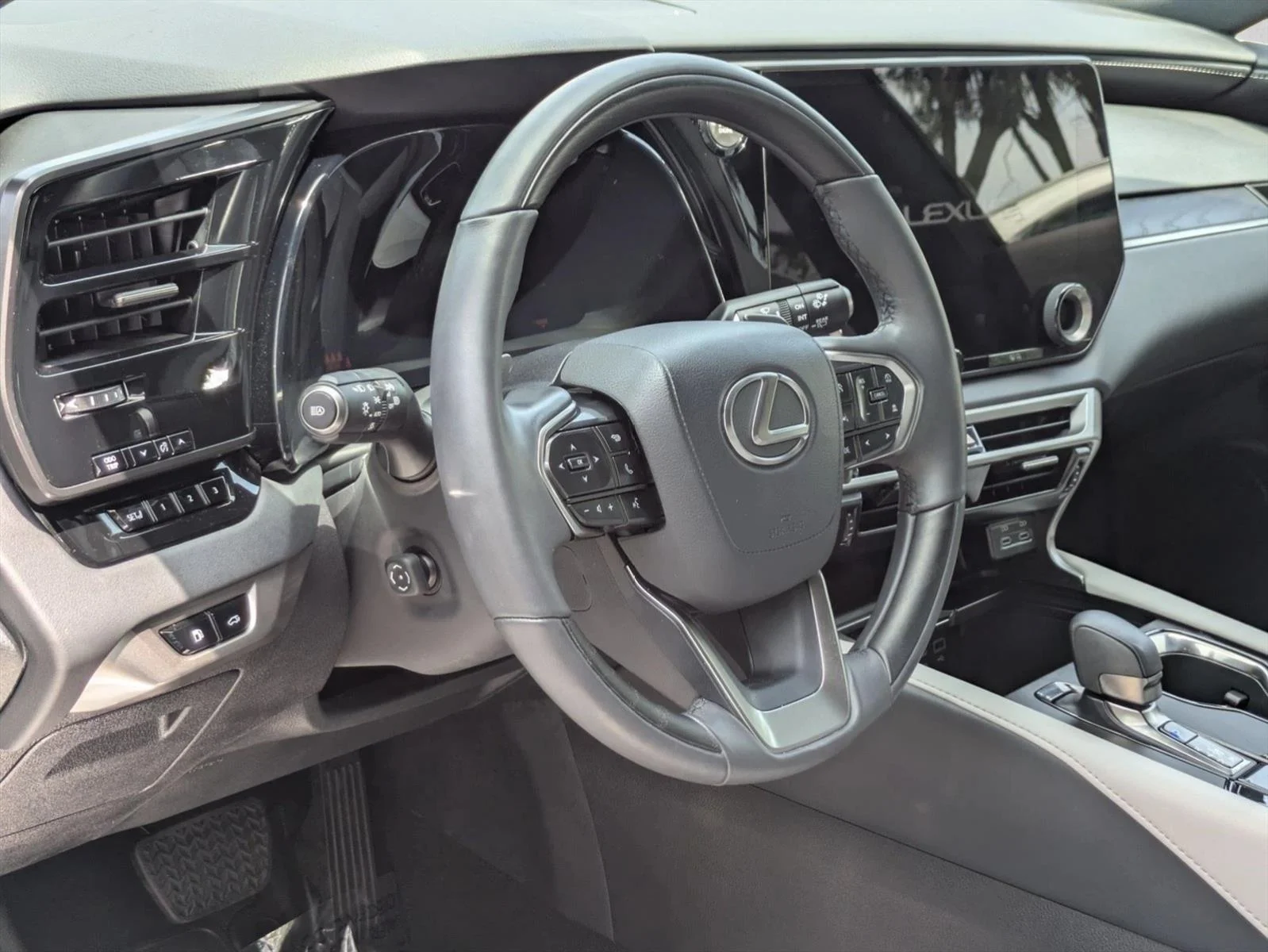 Certified Used 2025 Iridium Lexus RX 350 Premium image 10