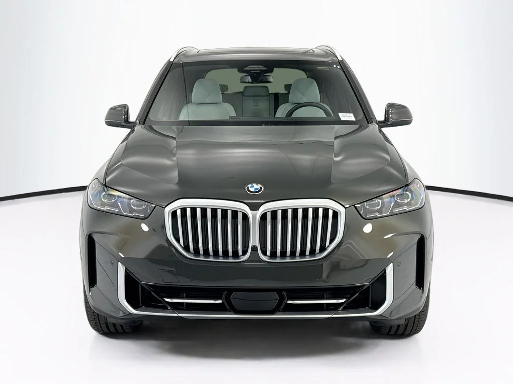 New 2026 Gray BMW sDrive40i image 2