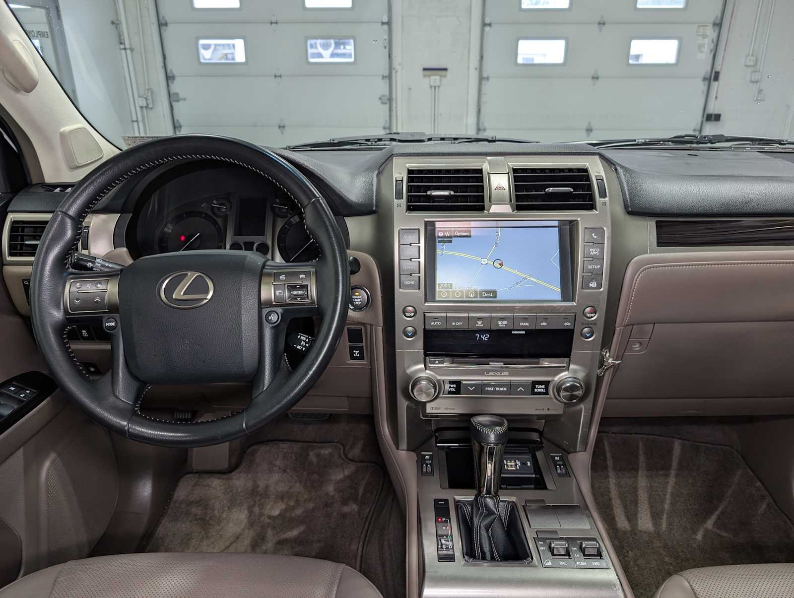 Used 2018 Starfire Pearl Lexus  image 18