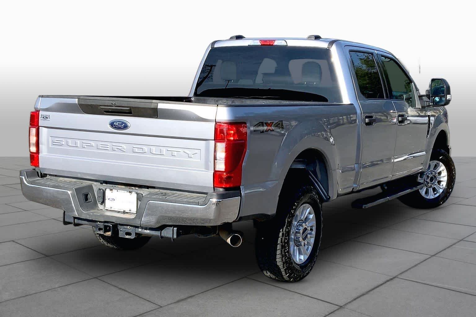 Used 2022 Iconic Silver Ford XLT image 13