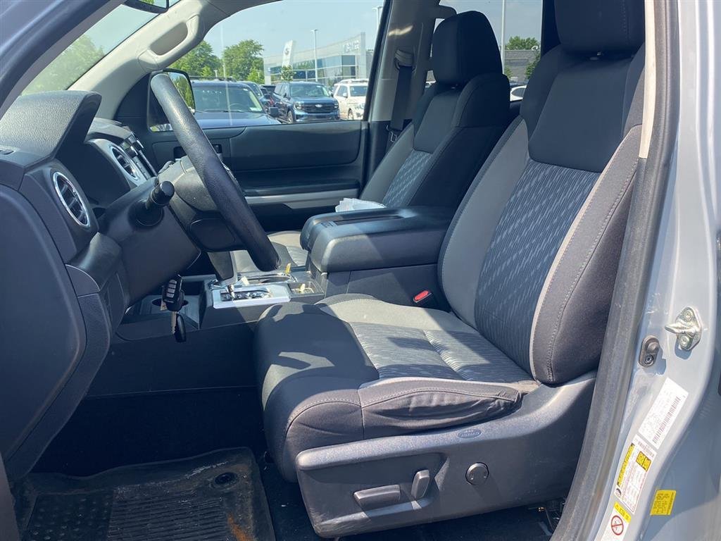 Used 2019 Cement Toyota SR5 image 2