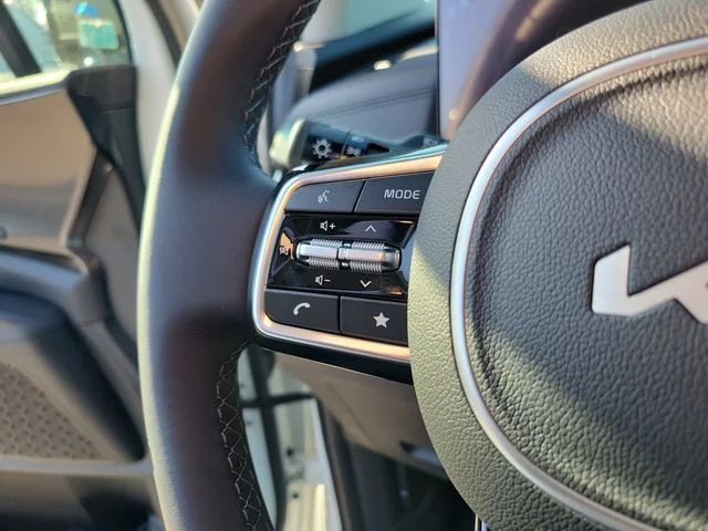 New 2026 Snow White Pearl Kia SX image 20