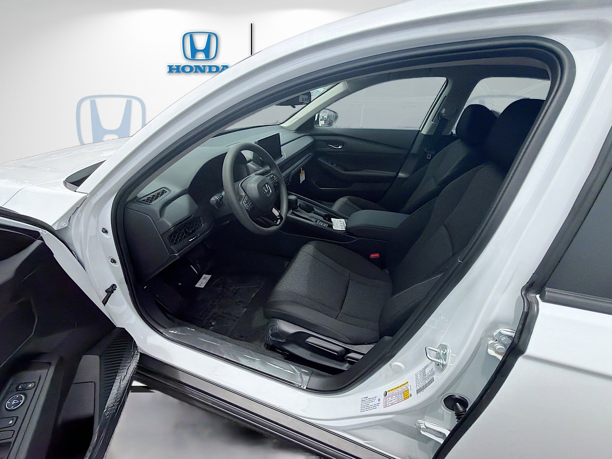 New 2026 Platinum White Pearl Honda LX image 16