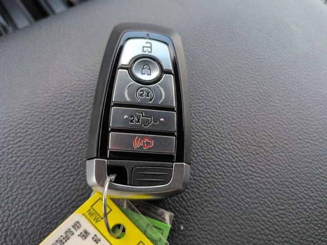 New 2026 Ruby Red Metallic Tinted Clearcoat Ford Lariat® image 30
