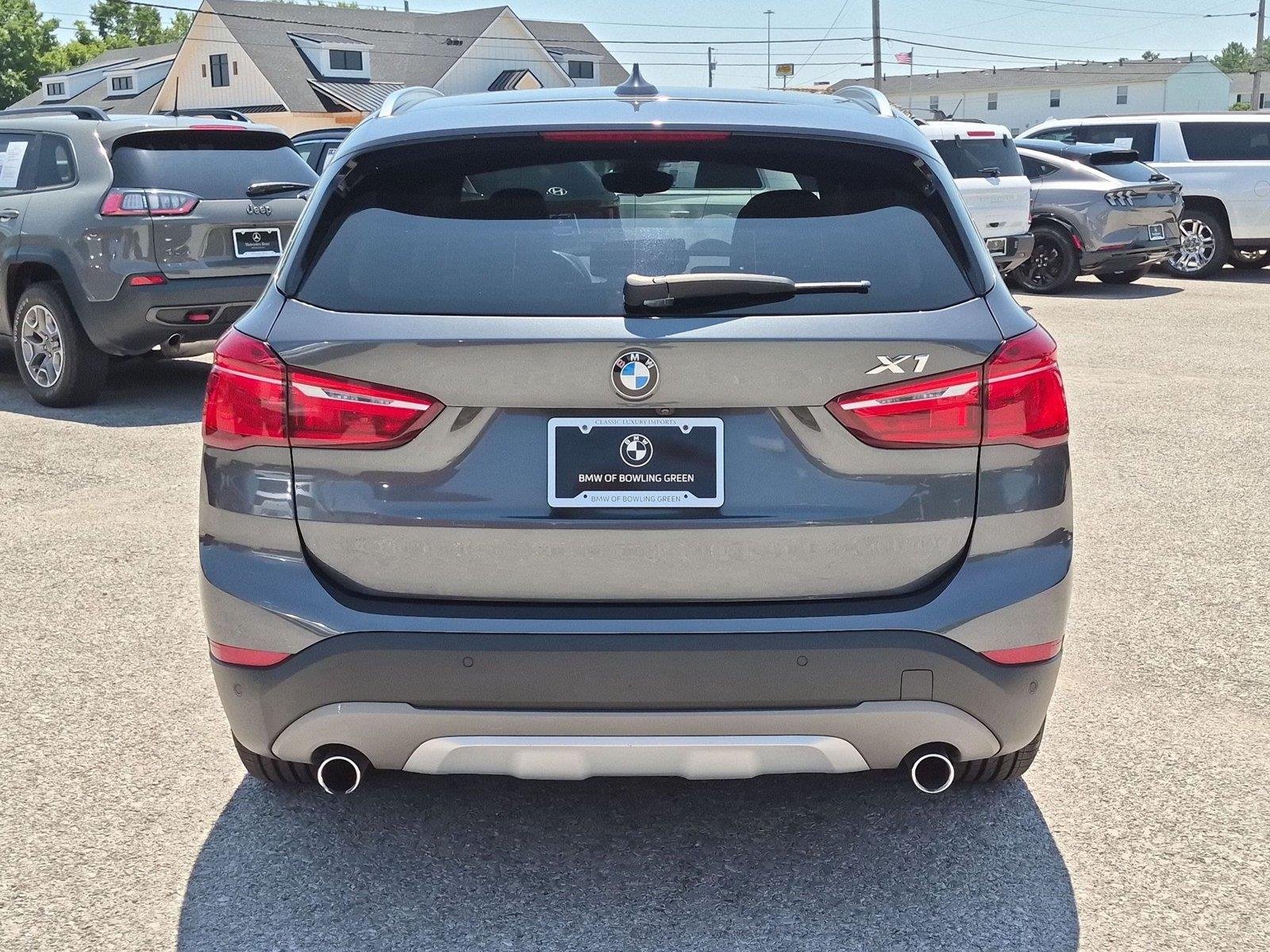 Used 2018 Mineral Gray Metallic BMW xDrive28i image 4