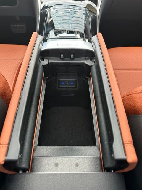 New 2026 Black Mercedes-Benz GLC 300 image 32