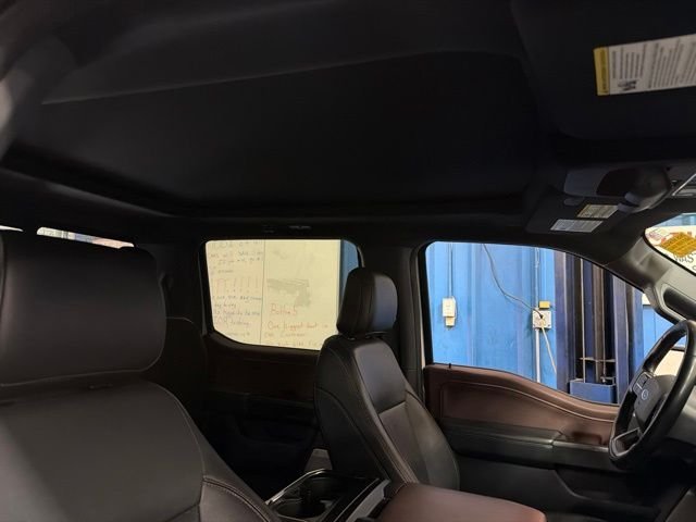 Used 2022 White Ford Lariat image 8