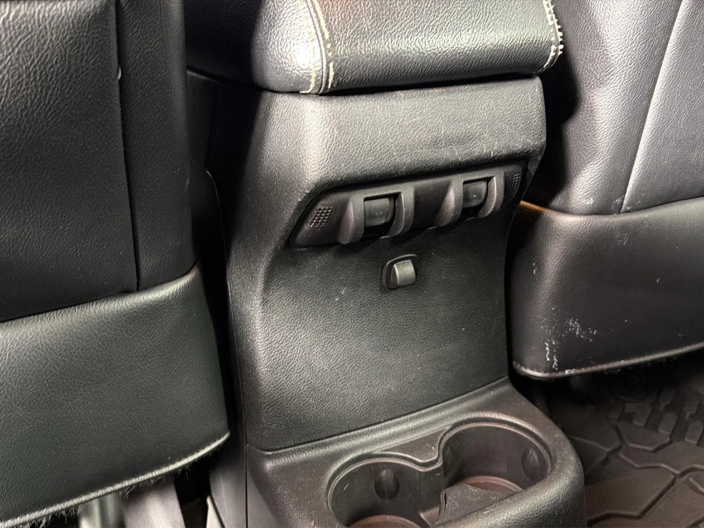 Used 2017 Rhino Clearcoat Jeep Rubicon Hard Rock image 19