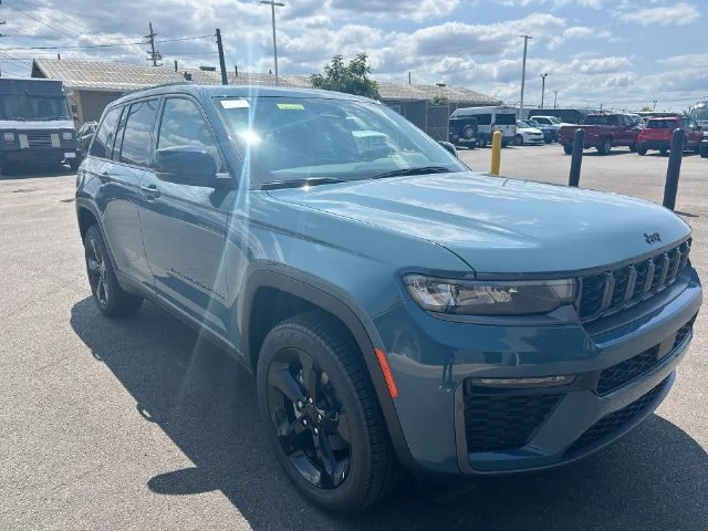 New 2026 Steel Blue Exterior Paint Jeep Limited image 12