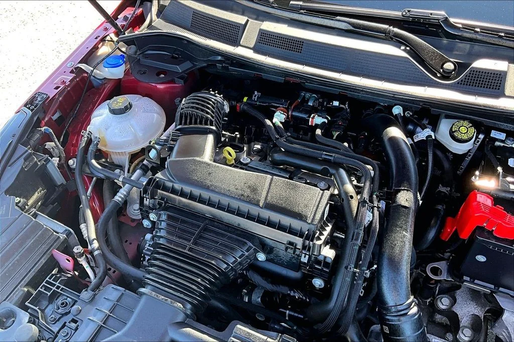 Used 2024 Red Lincoln Reserve image 31