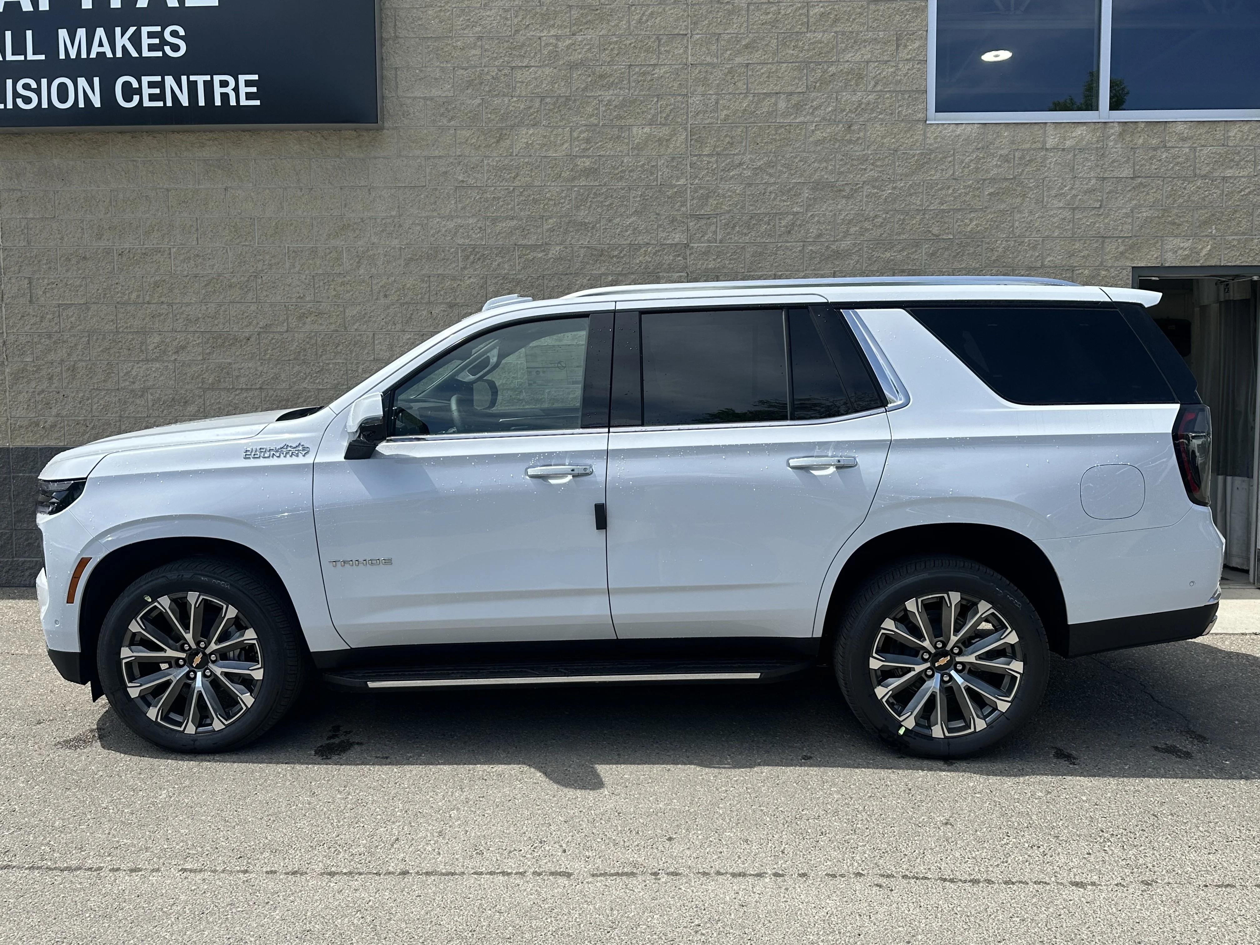 New 2026 Polar White Tricoat Chevrolet High Country image 3