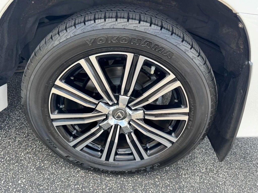 Used 2019 White Lexus 570 image 8