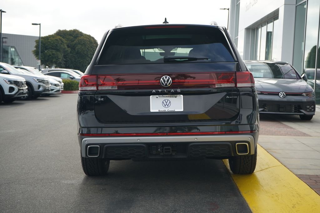 New 2026 Deep Black Pearl Volkswagen Peak Edition image 4