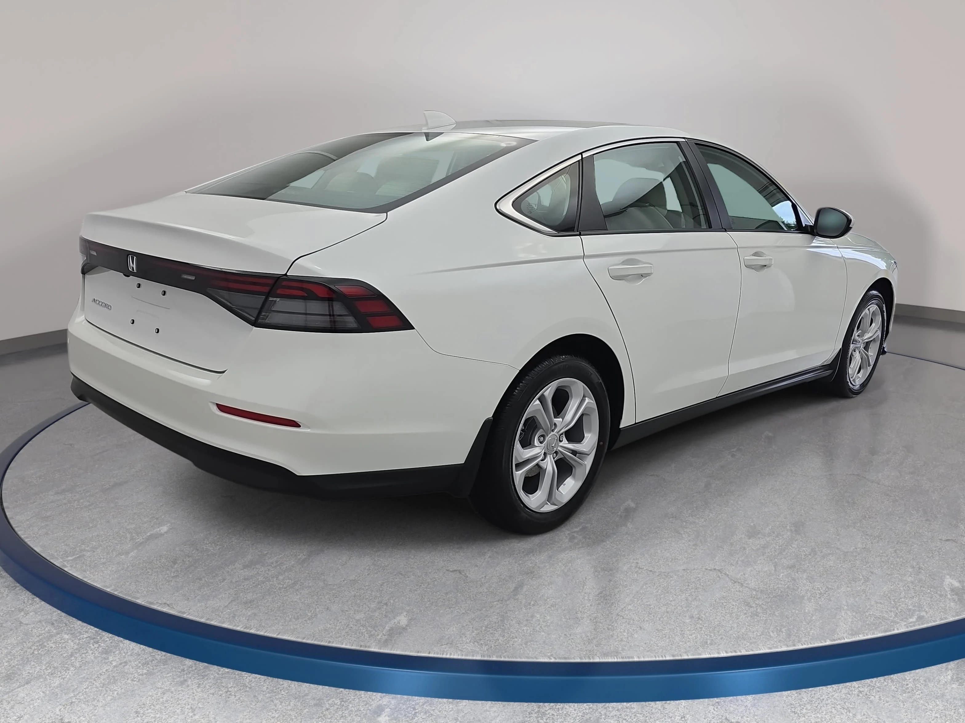 New 2026 Platinum White Pearl Honda LX image 5
