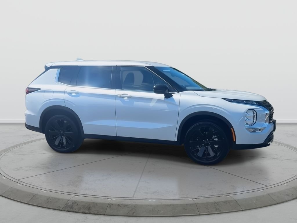 New 2026 WHT DIAMOND Mitsubishi LE image 8