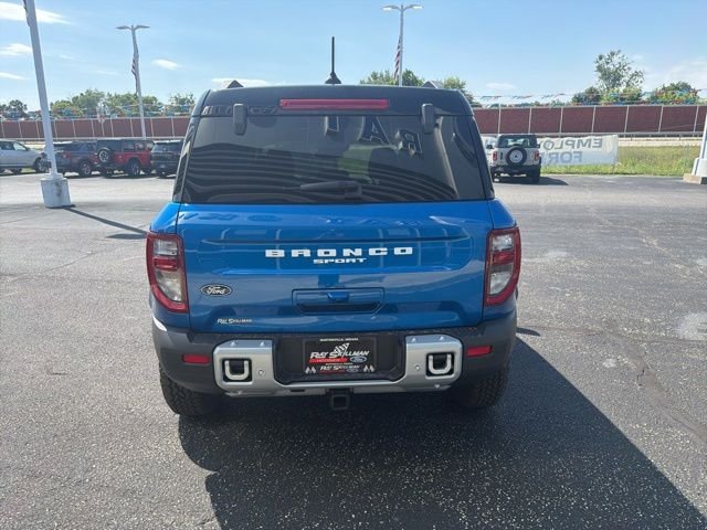 New 2026 Velocity Blue Metallic Ford Outer Banks® image 4