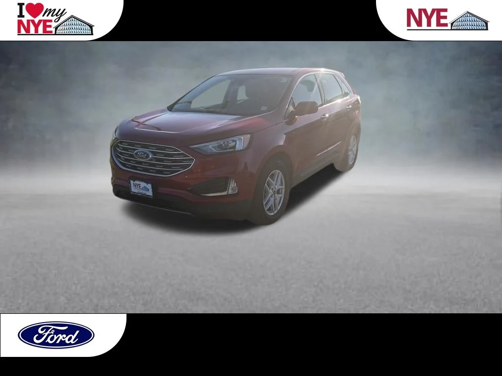 Used 2022 Red Ford SEL image 1