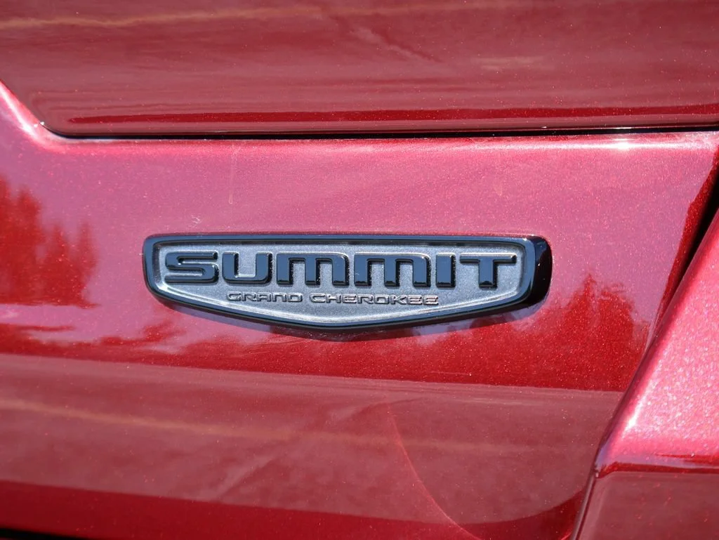 Used 2025 Red Jeep Summit image 8