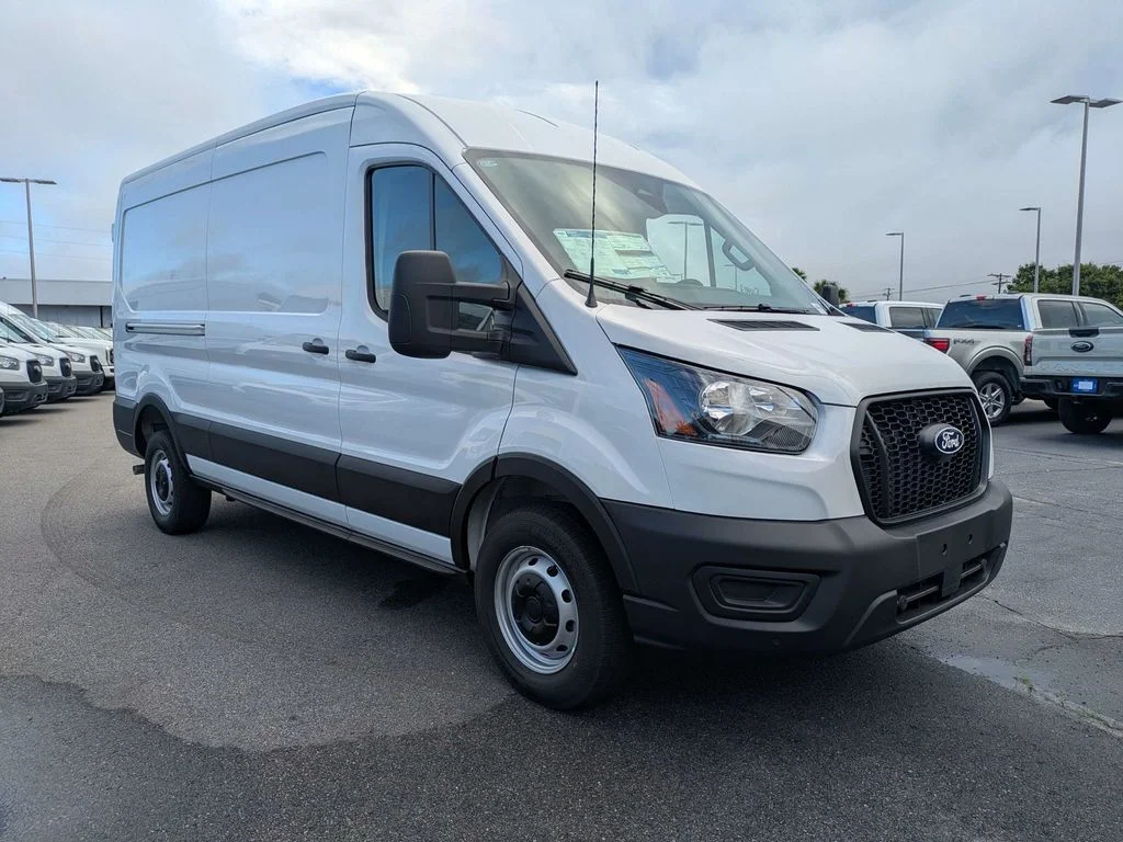 New 2027 White Ford Base image 1