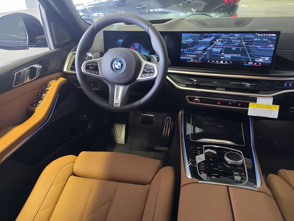 New 2026 Carbon Black Metallic BMW xDrive50e image 9