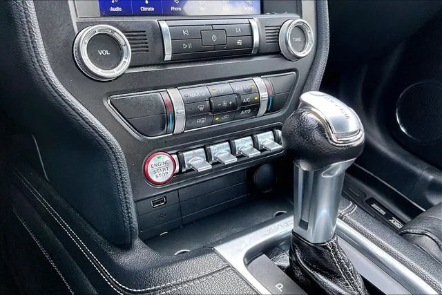 Used 2019 Silver Ford GT Premium image 23
