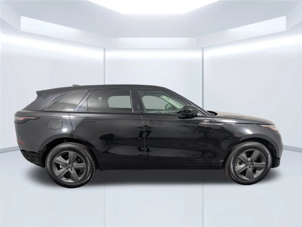 Certified Used 2025 Black Land Rover Dynamic SE image 23