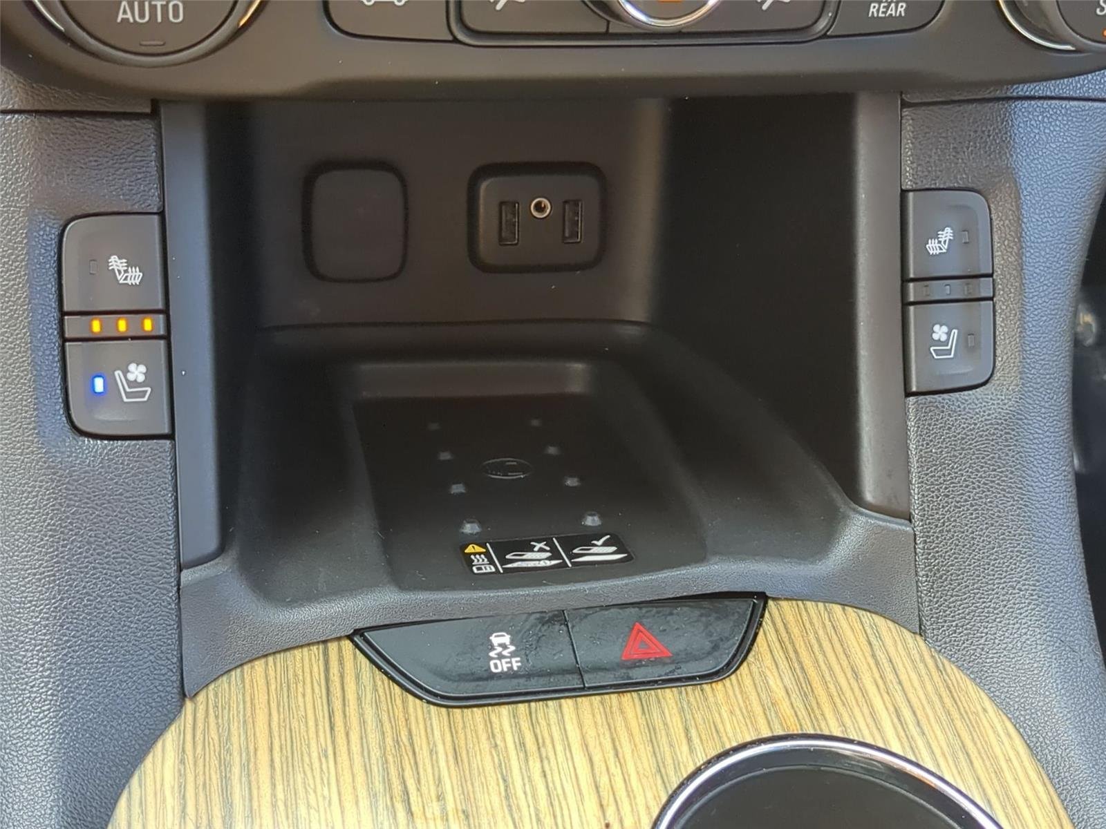 Used 2019 Red Quartz Tintcoat GMC Denali image 26