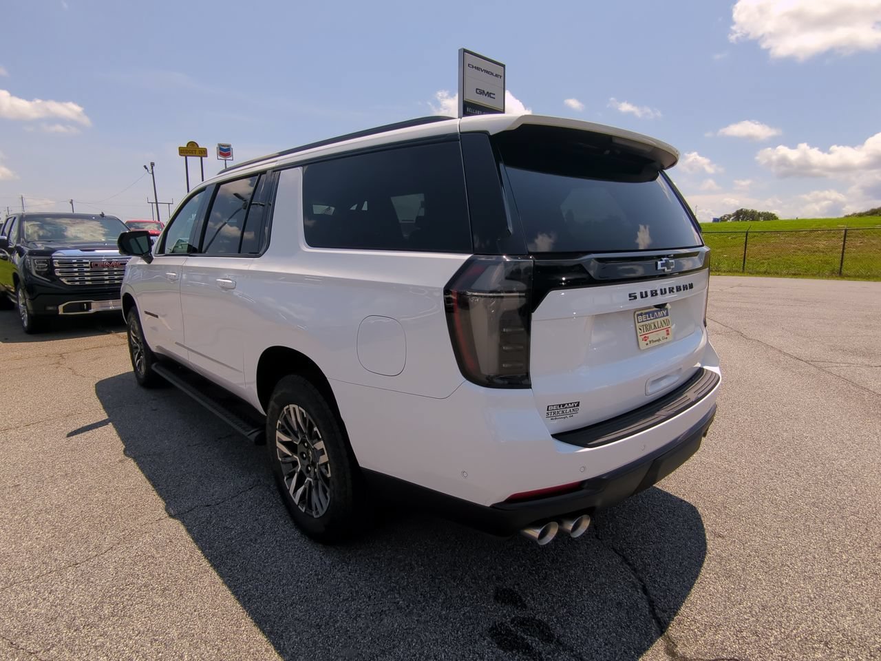 New 2026 Summit White Chevrolet Z71 image 6
