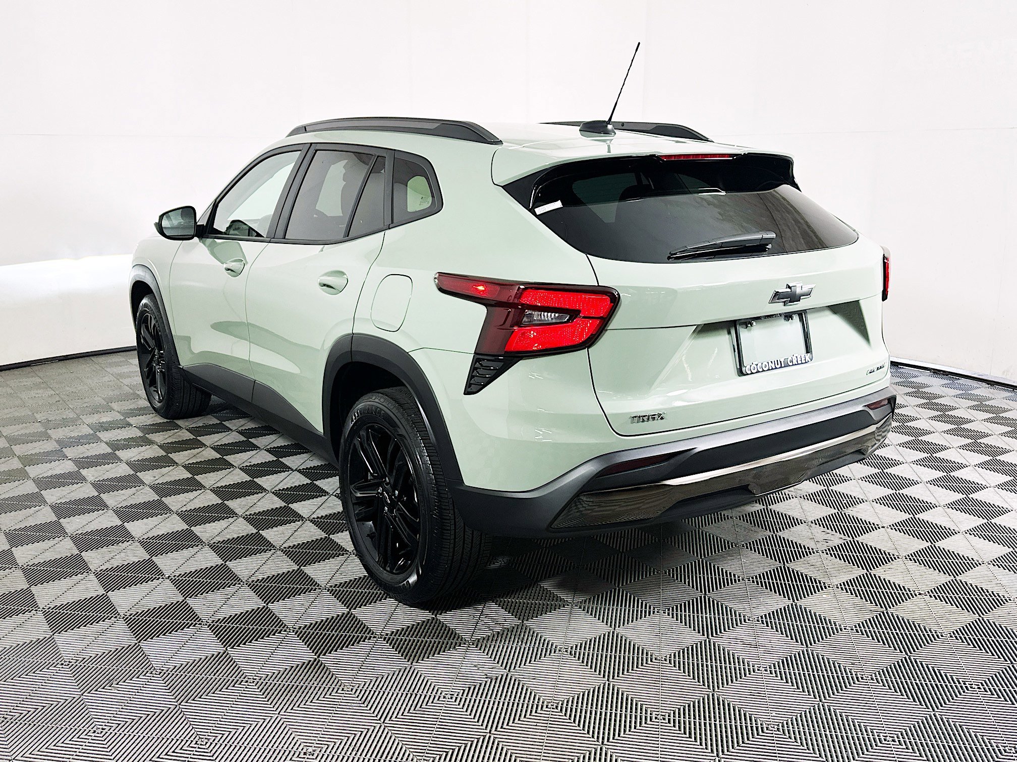 2025 Chevrolet Trax thumbnail 7