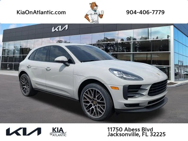 2020 Porsche Macan -'s photo