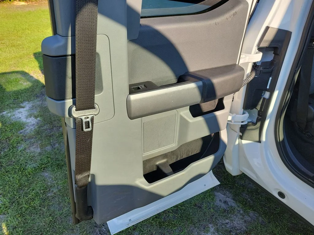 Used 2022 Oxford White Ford XLT image 31