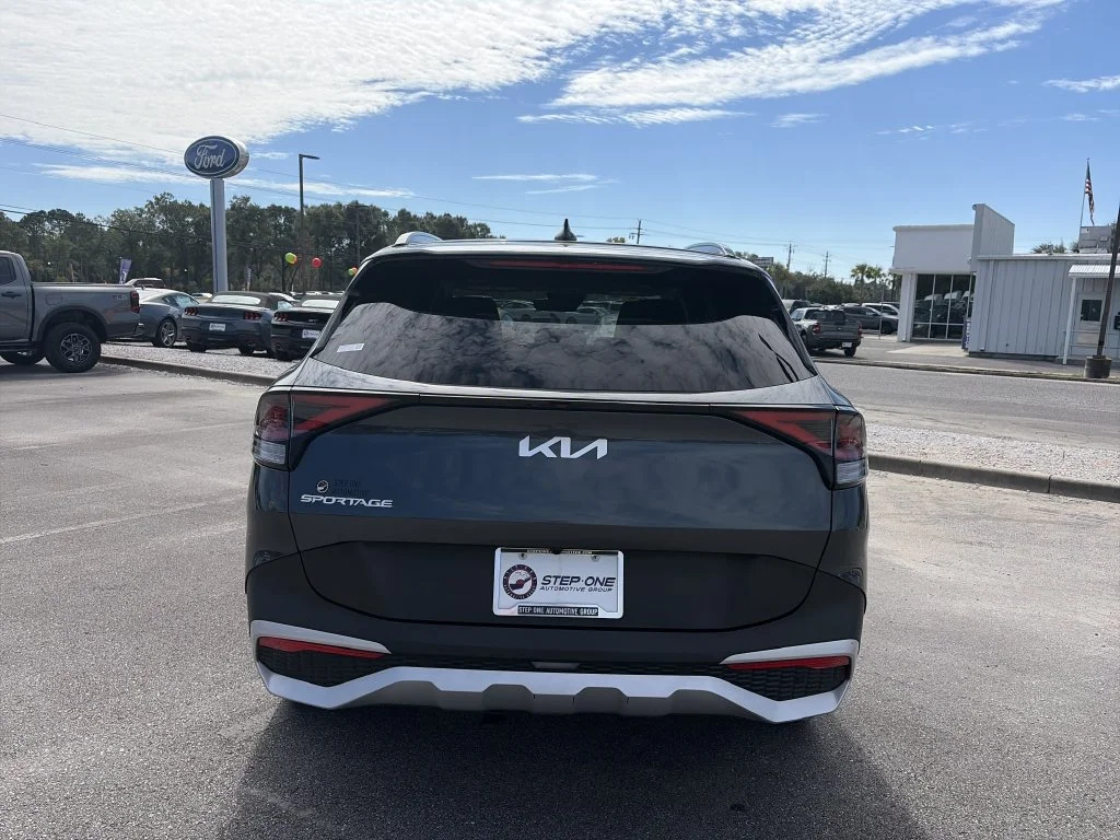 Used 2025 Gray Kia EX image 6