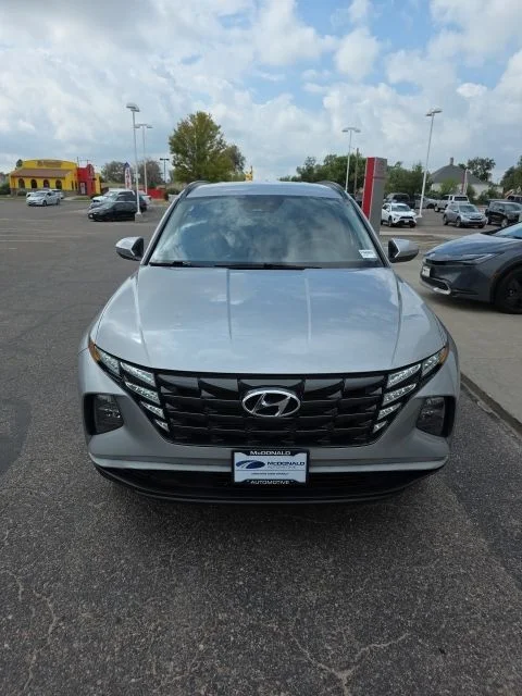 Used 2022 Silver Hyundai SEL image 8