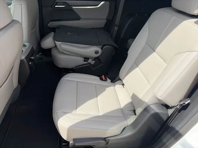 New 2026 White GMC Elevation image 10