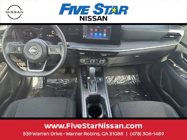 Used 2025 Gray Nissan S image 5