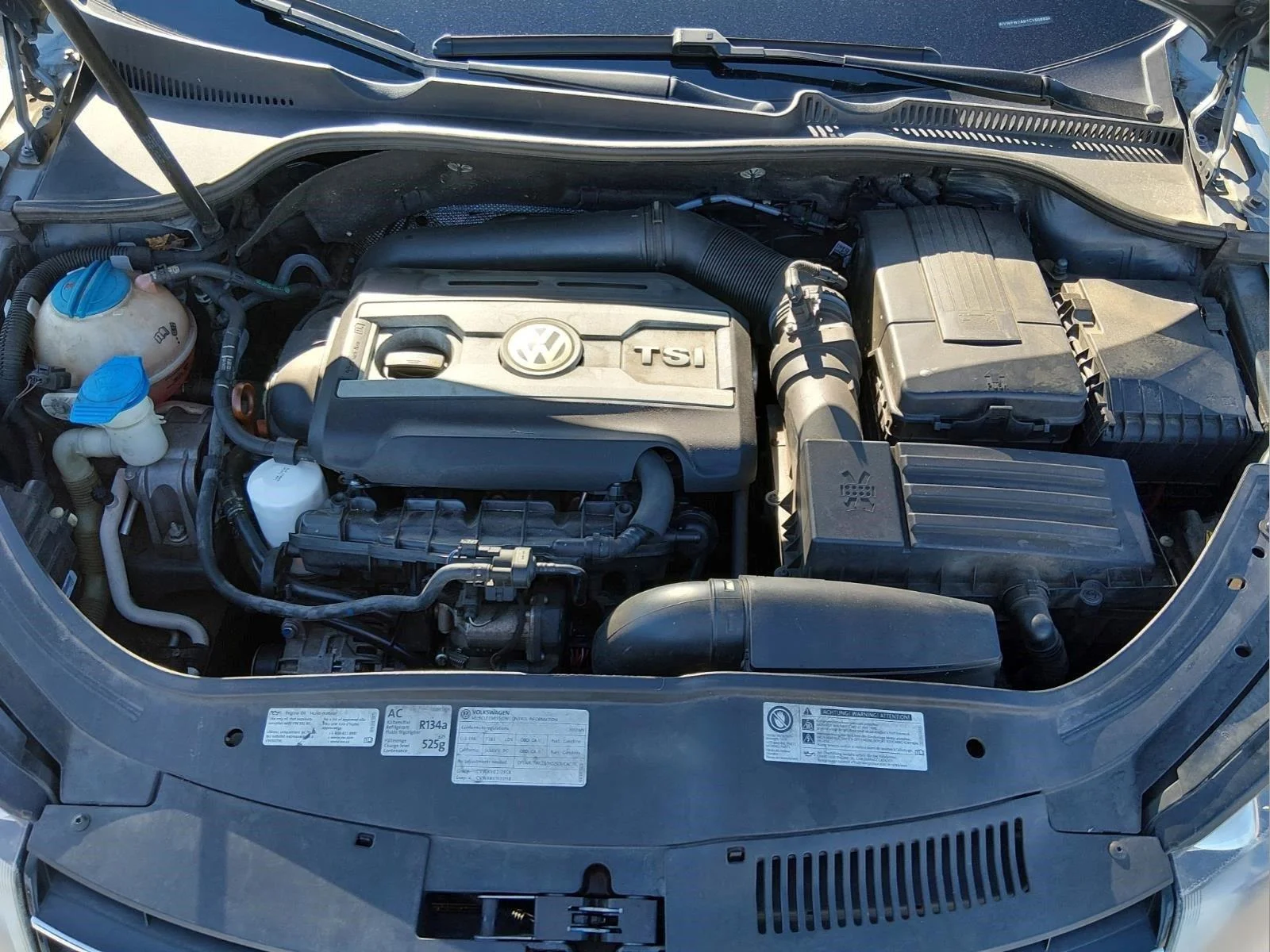 Used 2012 Horizon Blue Metallic Volkswagen Executive image 14