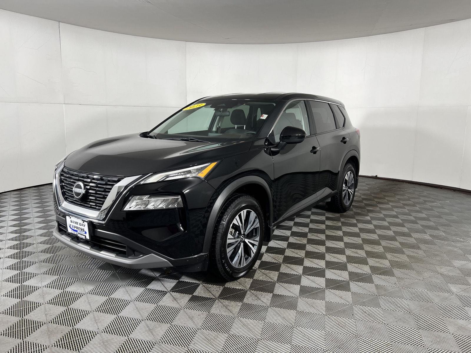 Used 2023 Super Black Nissan SV image 4