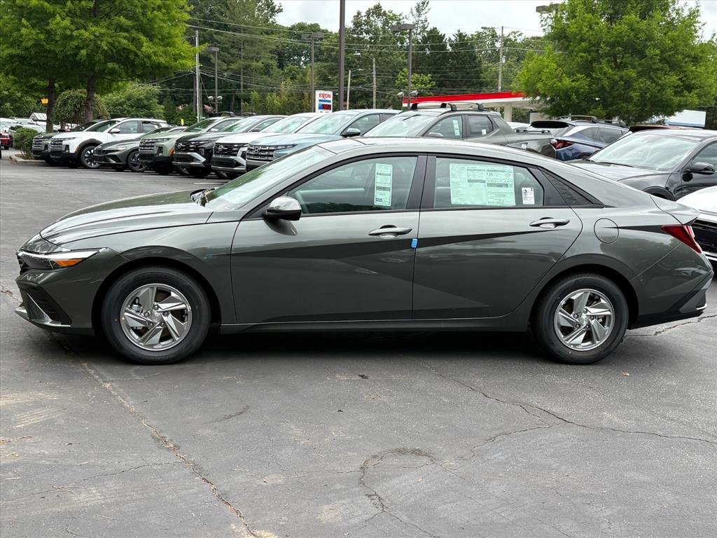 New 2026 Amazon Gray Pearl Hyundai SE image 2