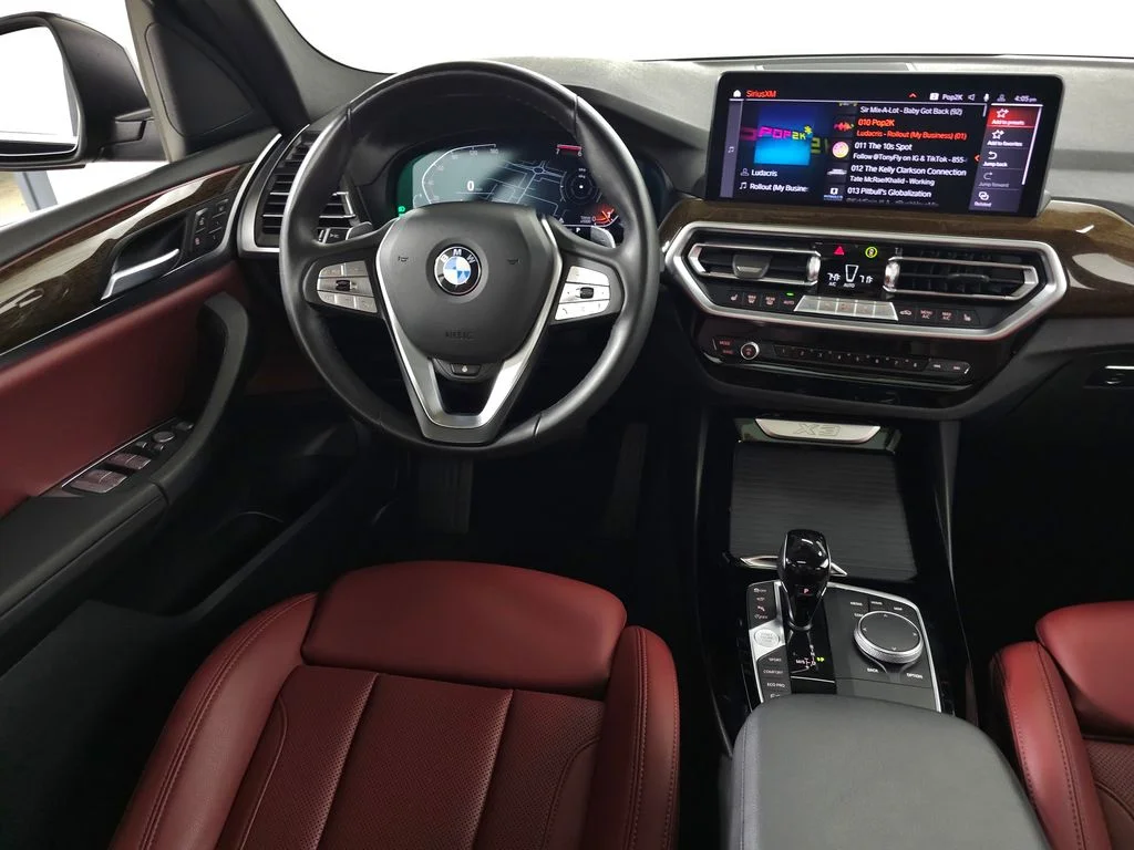 Used 2023 Black BMW xDrive30i image 19