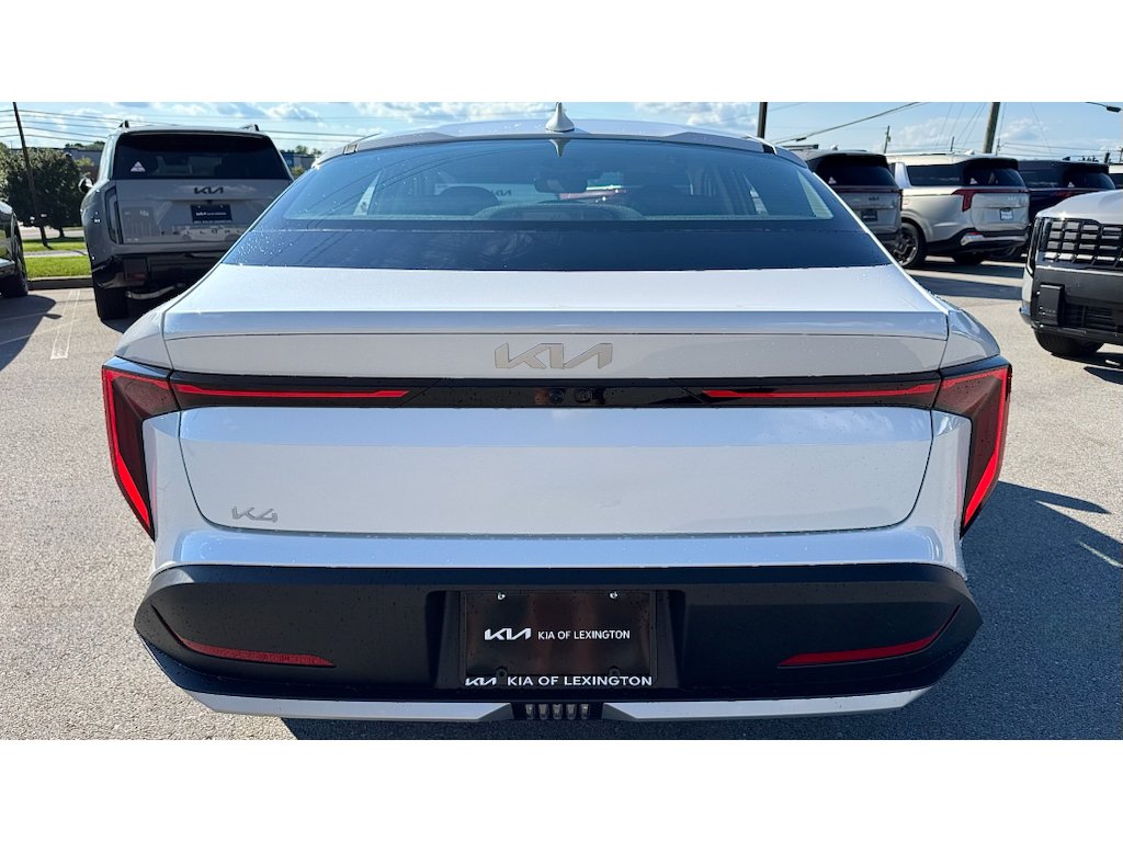 New 2026 Snow White Pearl Kia LX image 5