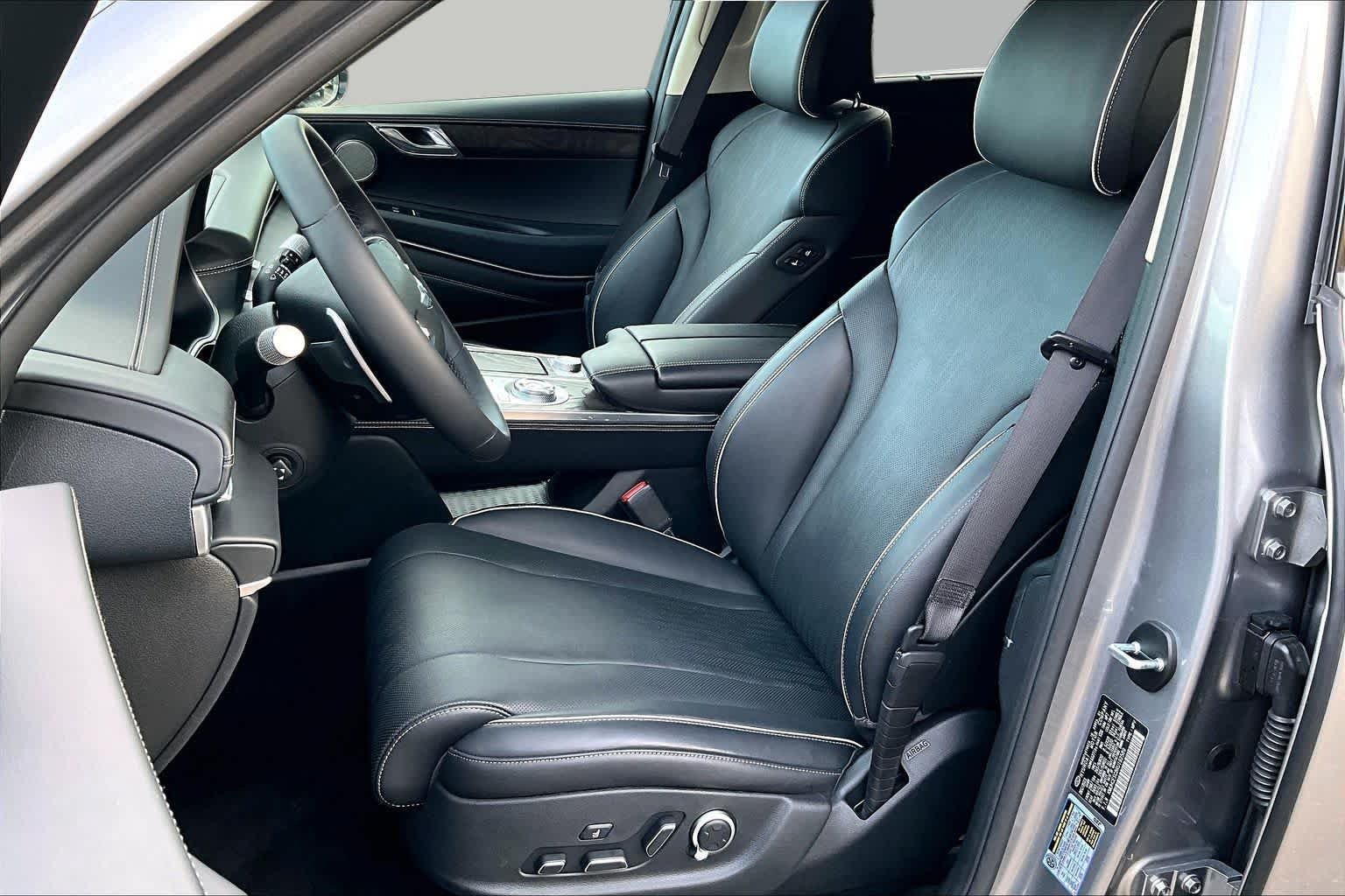 Certified Pre-Owned 2024 Genesis GV80
