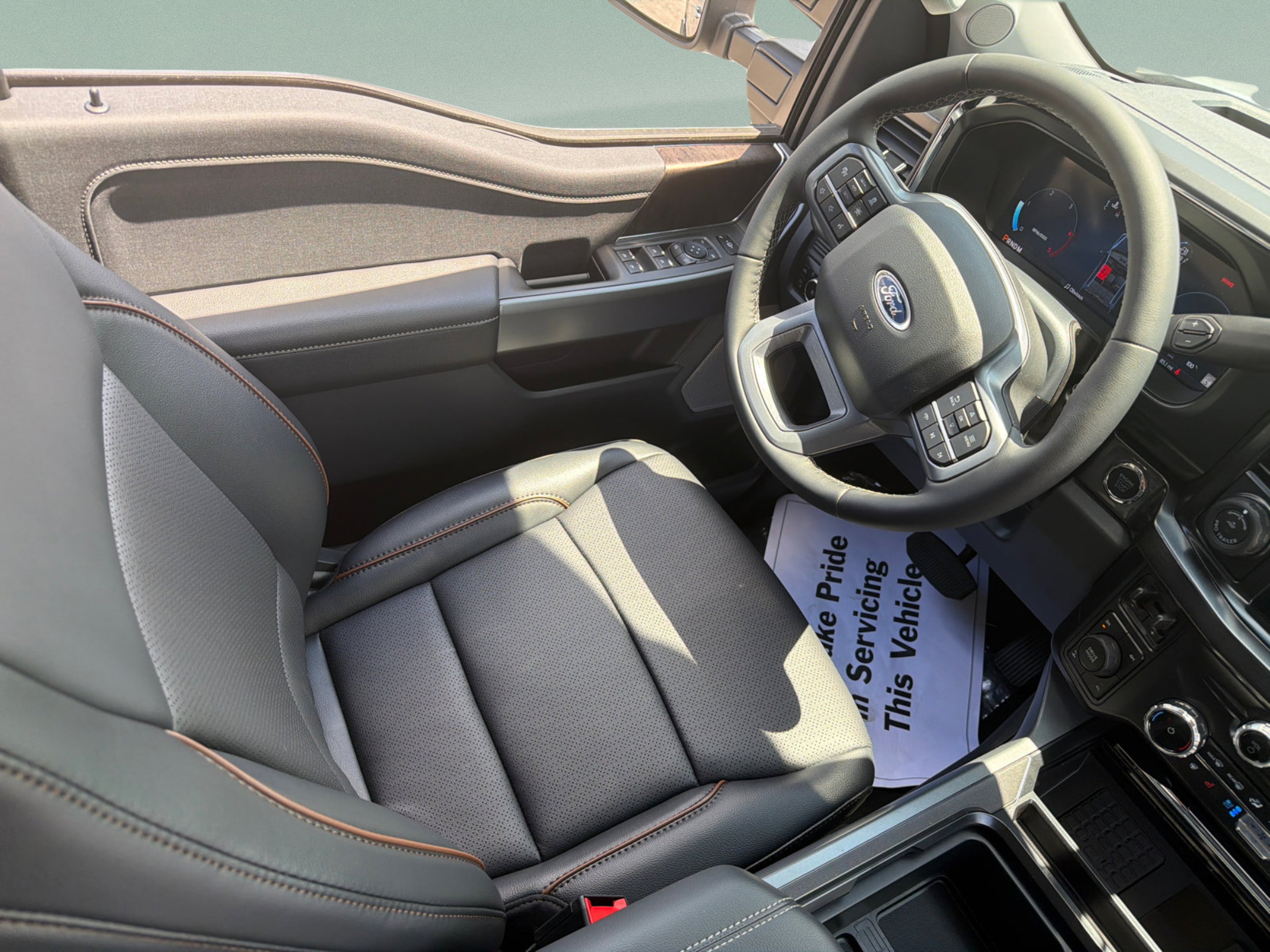 New 2026 Glacier Gray Metallic Tri-Coat Ford F-250® Lariat® image 16