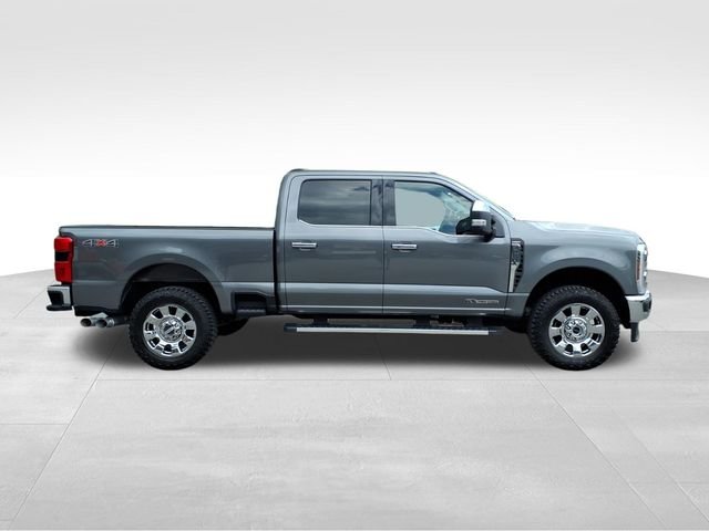 Used 2025 Gray Ford Lariat image 14