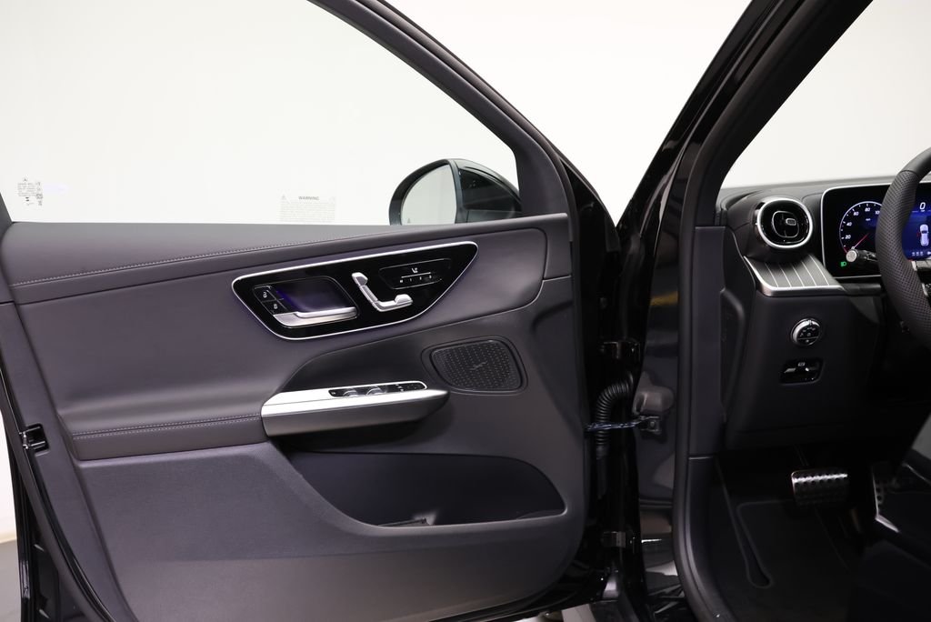 Used 2026 Black Mercedes-Benz GLC 300 image 30