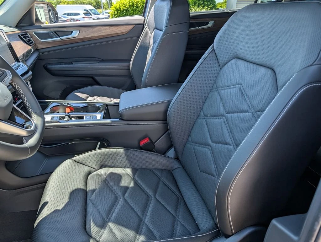 New 2026 Gray Volkswagen 2.0T SE w/Technology image 10
