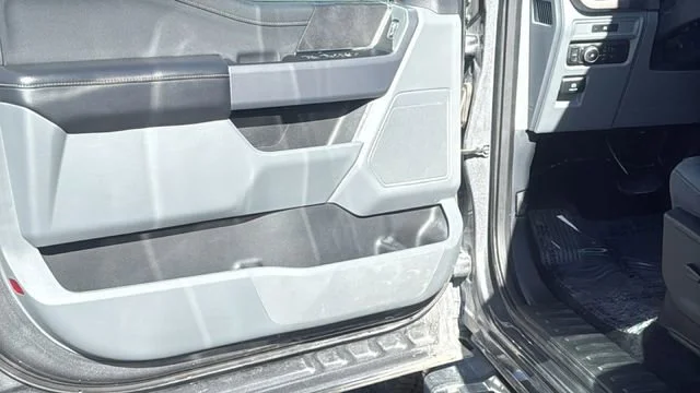 2025 Ford F-150 XLT - Photo 23