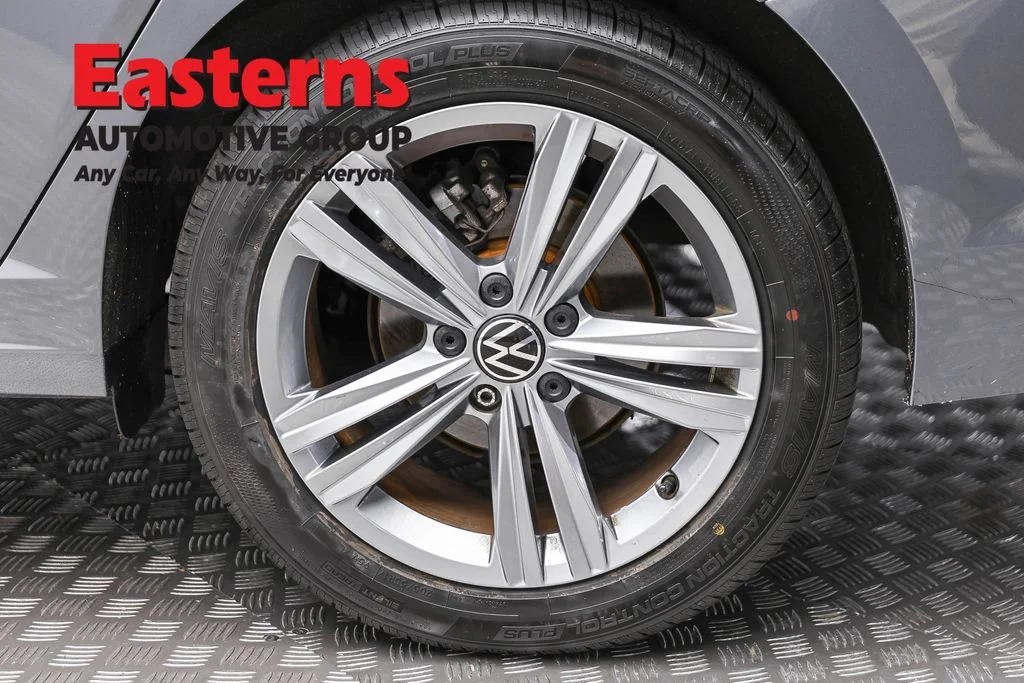 Used 2024 Silver Volkswagen 1.5T SE image 8