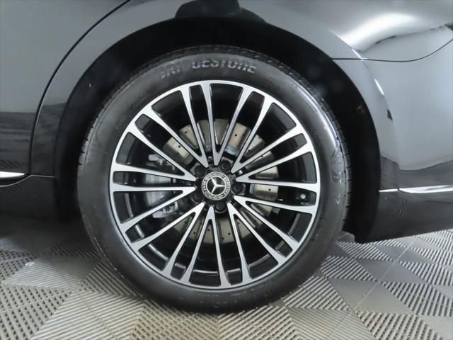 New 2026 Obsidian Black Metallic Mercedes-Benz S 580e image 33
