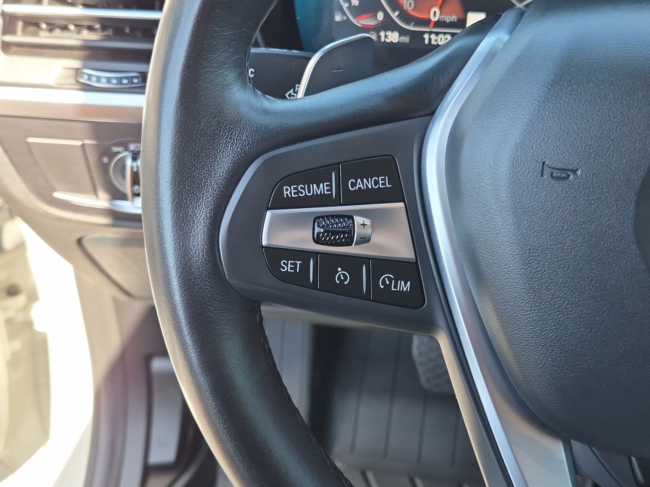 Used 2022 White BMW xDrive30i image 19