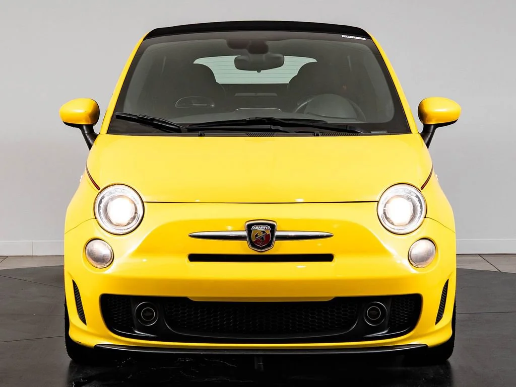Used 2017 Giallo Moderna Perla (Pearl Yellow Tri-Coat) FIAT Abarth image 2